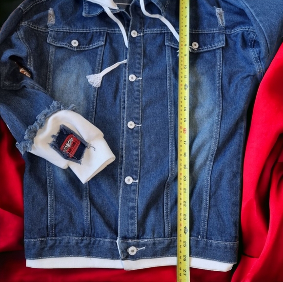 Distressed Denim Streetwear Hooded Jean Jacket - Picture 6 of 7